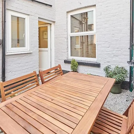 Vakantiehuis Oswy Street, Whitby. Sleeps Up To 7 Guests Whitby