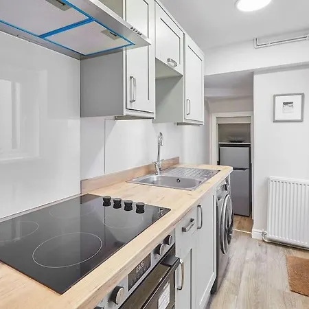 Vakantiehuis Oswy Street, Whitby. Sleeps Up To 7 Guests Whitby