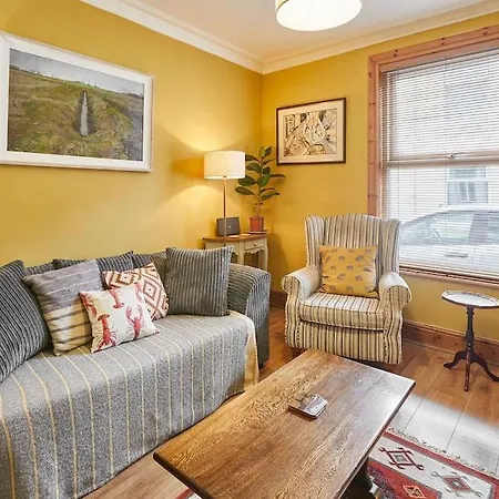 Semesterbostad Oswy Street, Whitby. Sleeps Up To 7 Guests *