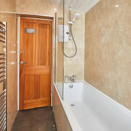 Oswy Street, Whitby. Sleeps Up To 7 Guests Semesterbostad *